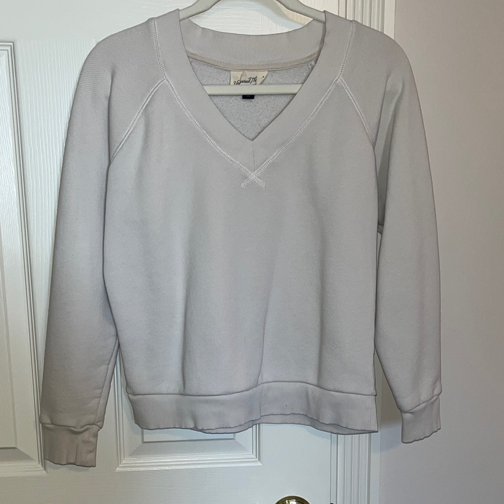 Universal Thread Cream V-Neck Top